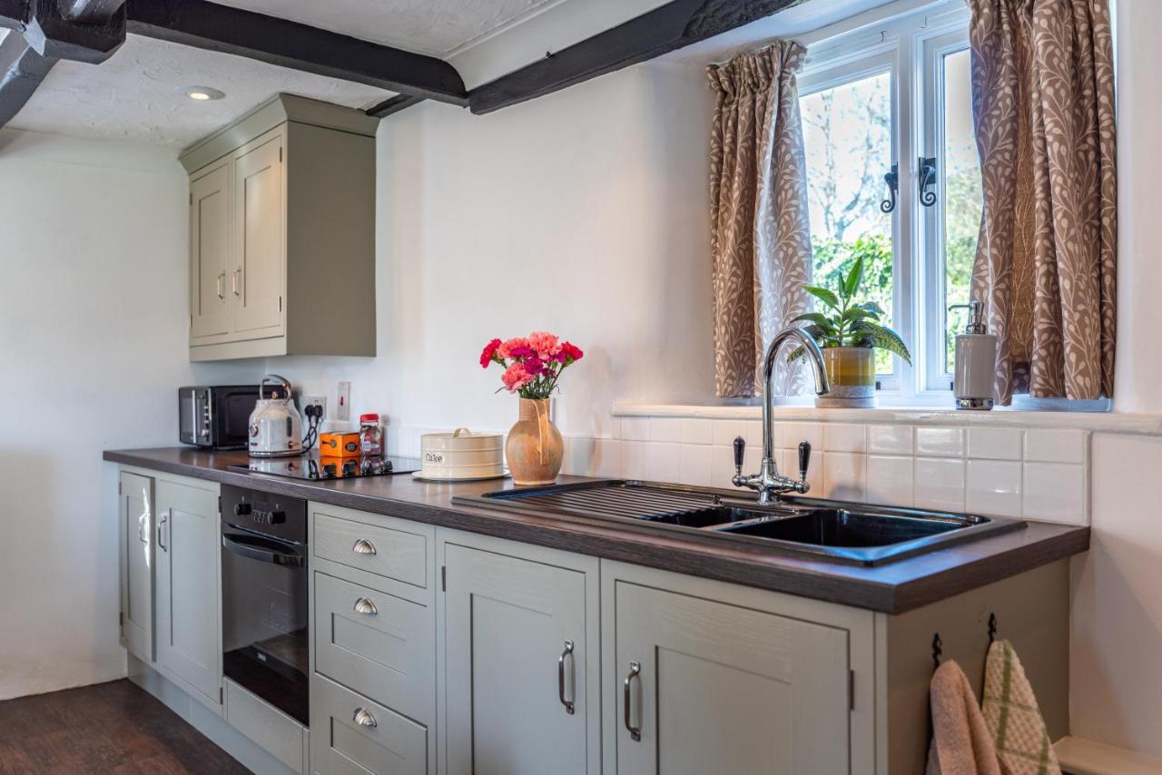 Valley Farm Holiday Cottages Аксминстър Екстериор снимка