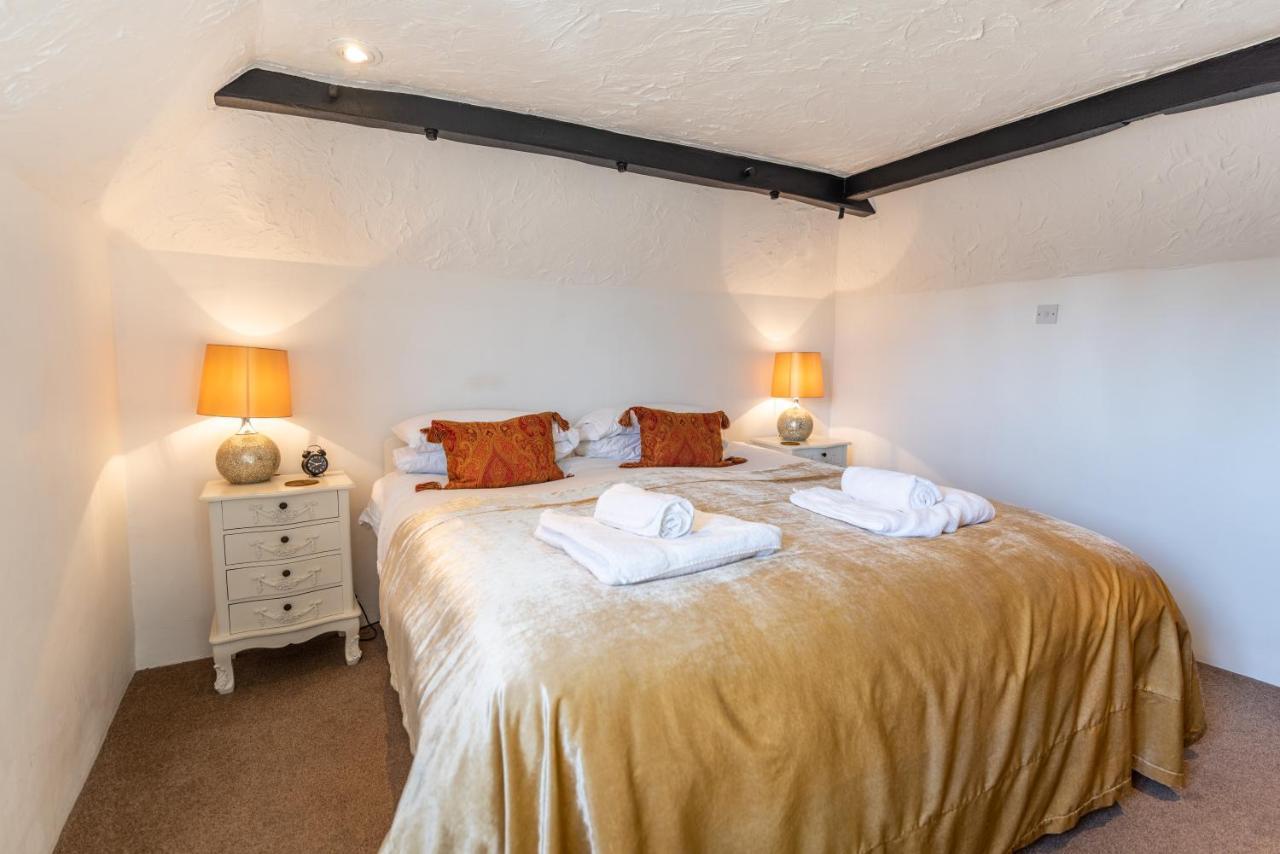 Valley Farm Holiday Cottages Аксминстър Екстериор снимка