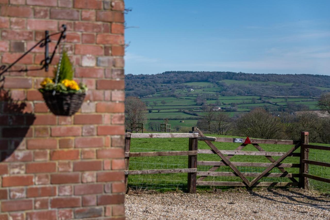 Valley Farm Holiday Cottages Аксминстър Екстериор снимка