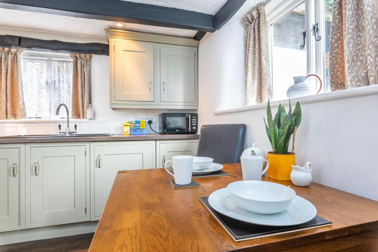Valley Farm Holiday Cottages Аксминстър Екстериор снимка